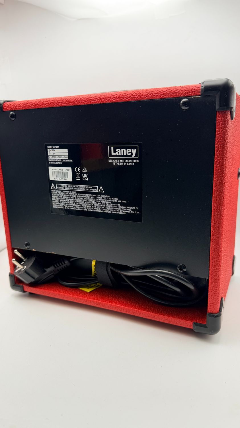 Laney LX15B Bass Amp – 3-pasmowy combo EQ, przenośny wzmacniacz gitarz