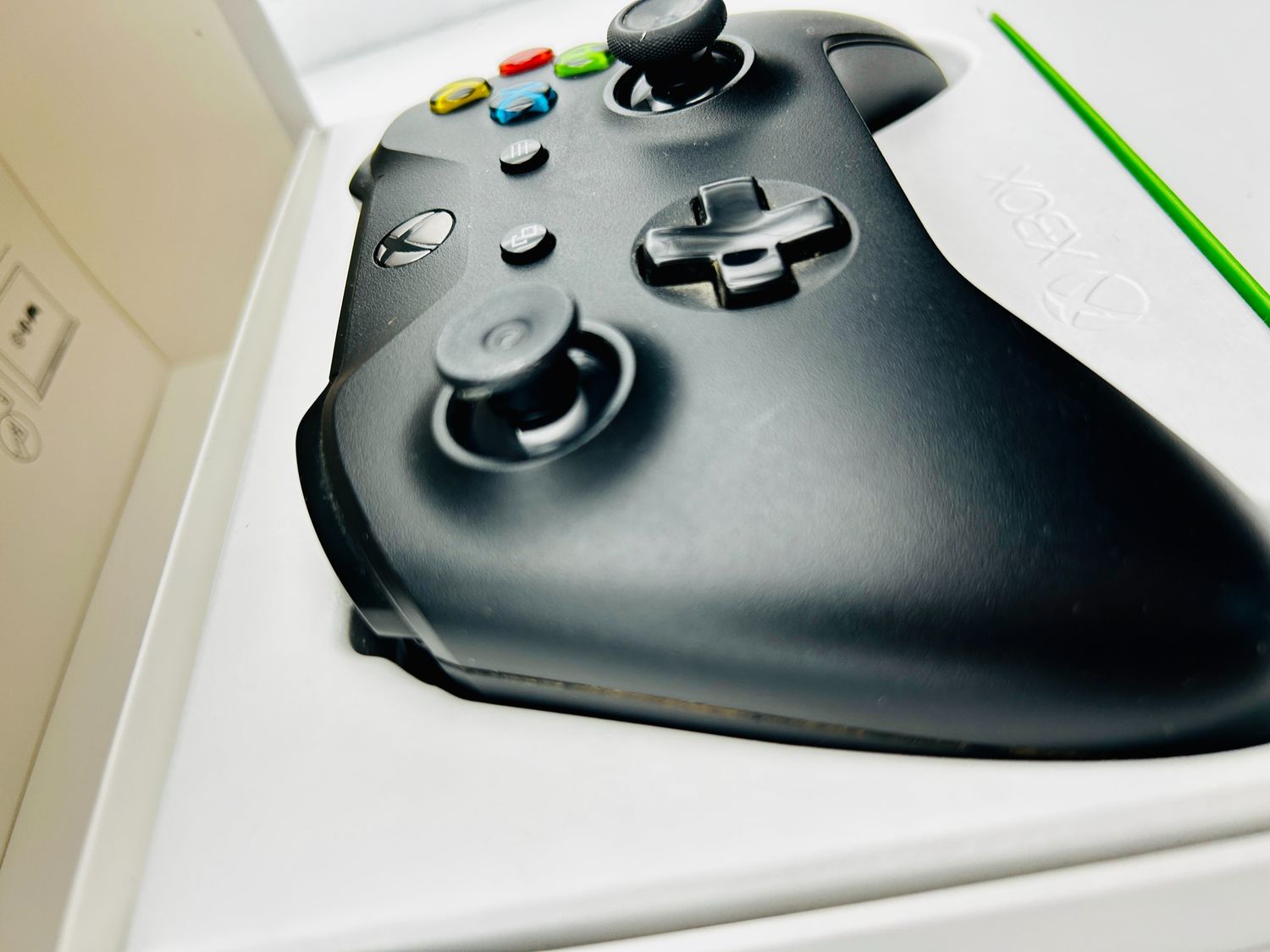 Bezprzewodowy kontroler Xbox – Carbon Black