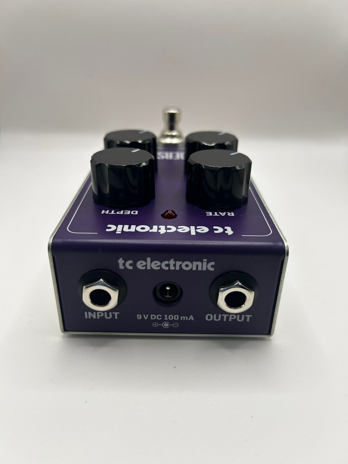 TC Electronic THUNDERSTORM FLANGER w stylu vintage z całkowicie analog