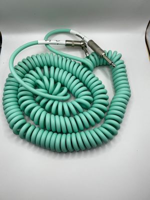 Oryginalny spiralny kabel instrumentalny Fender 30 FRD