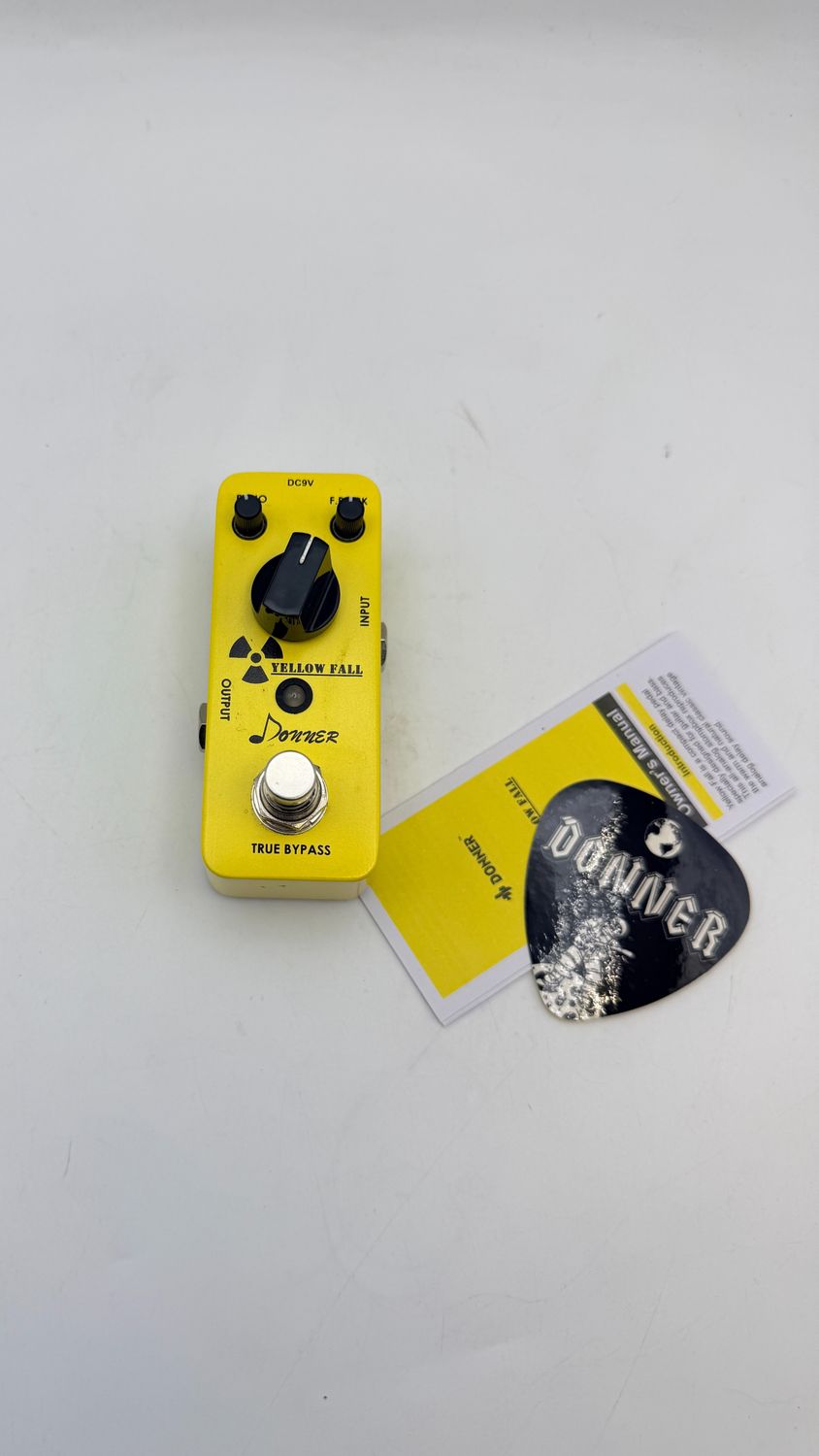 Donner Yellow Fall Delay Pedal do gitary