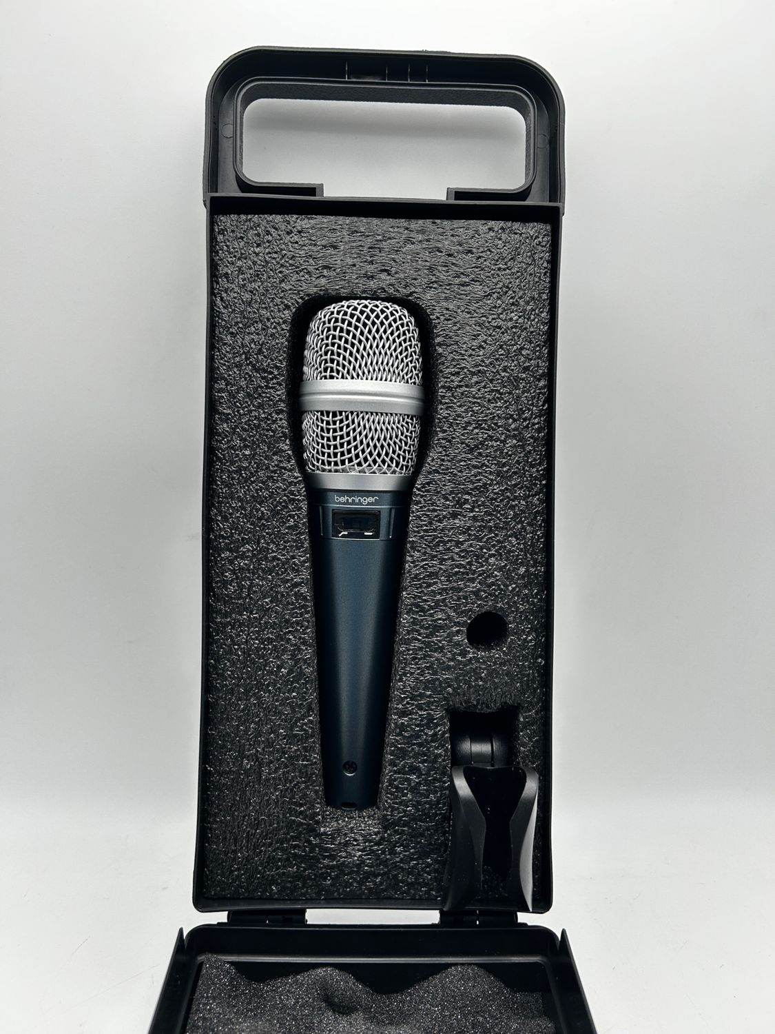 Behringer SB 78A