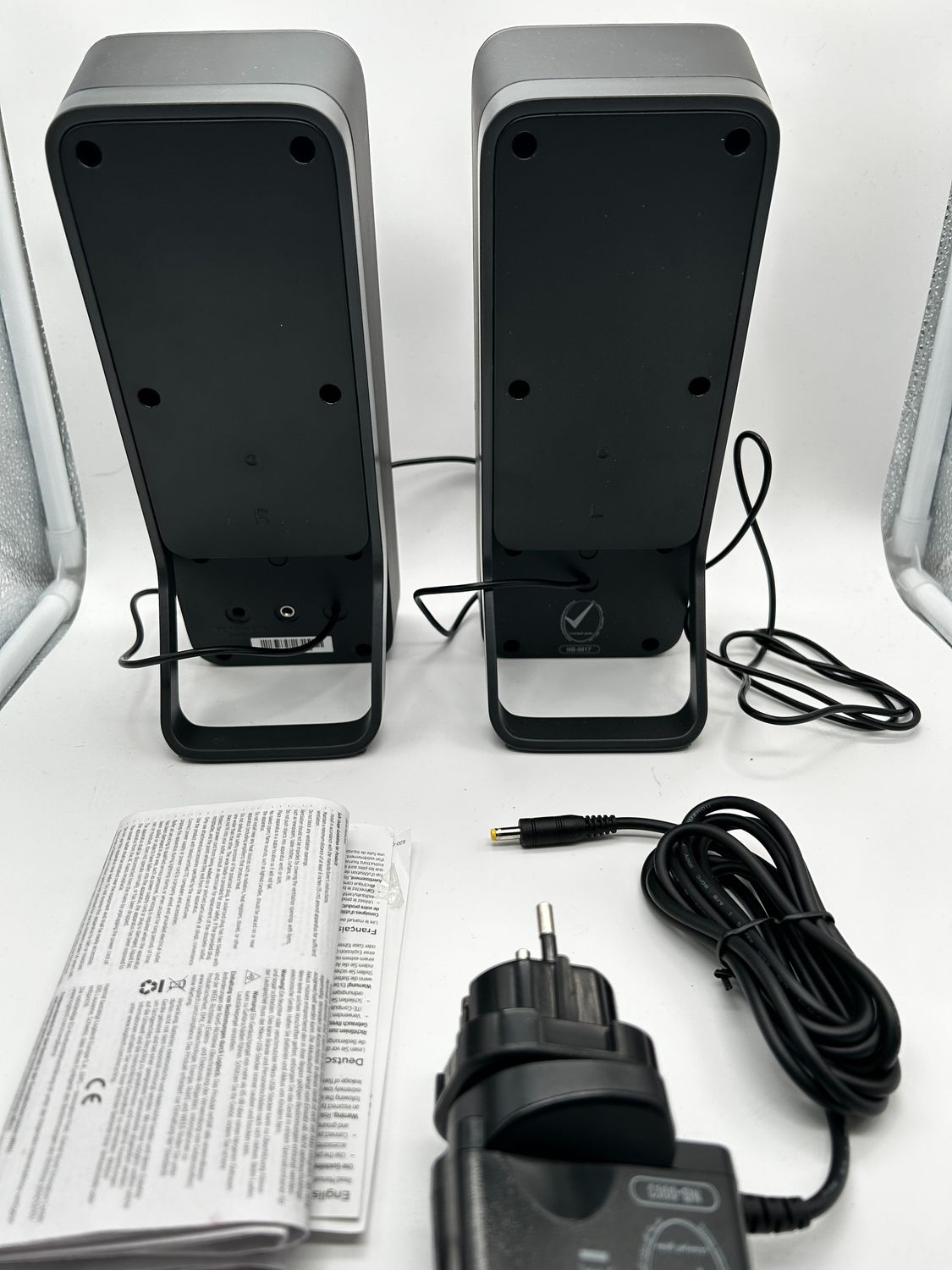 Logitech Z207 – bezprzewodowy głośnik PC Bluetooth stereo, czarny