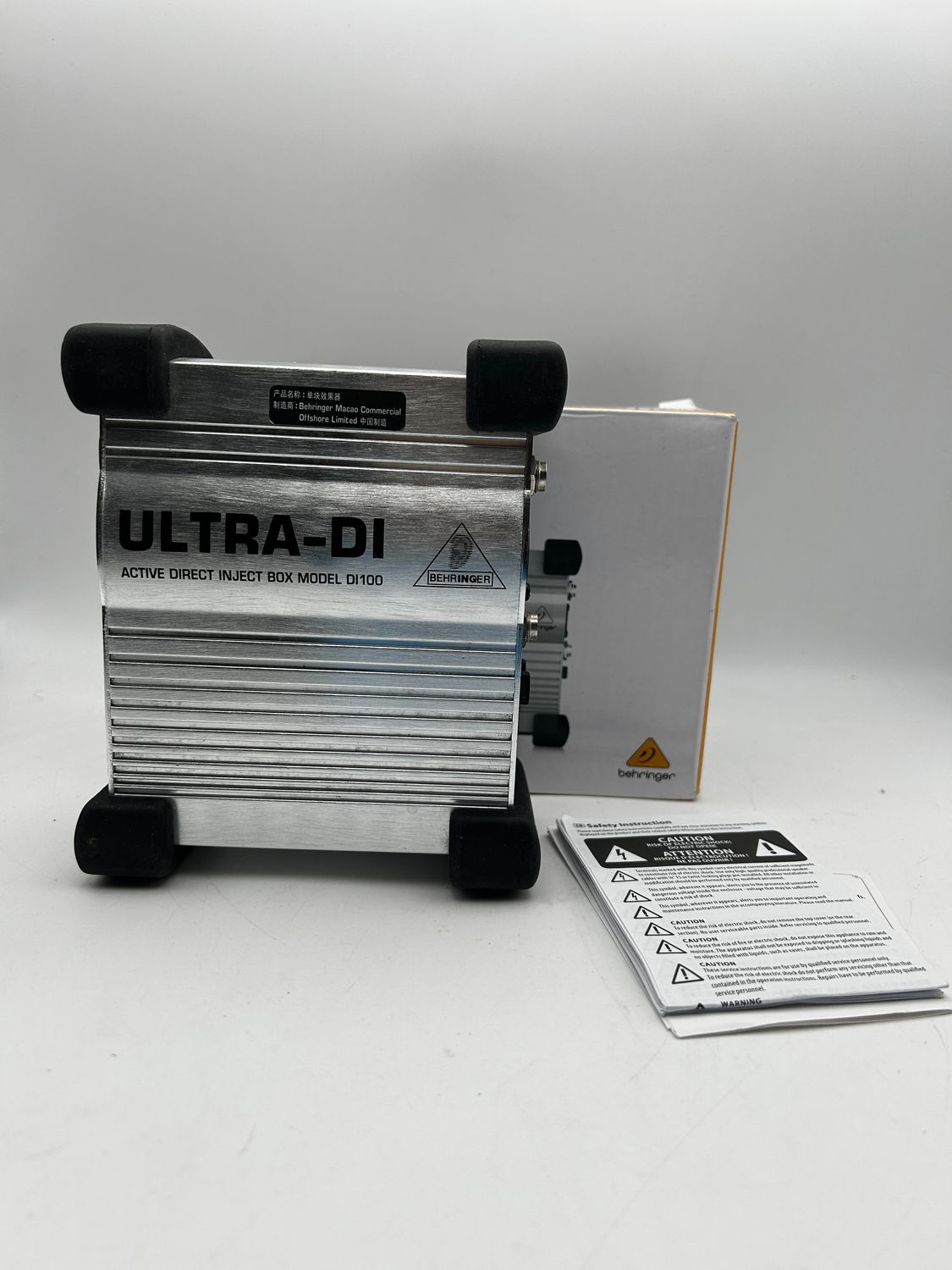 Behringer DI100 – profesjonalny aktywny direct box