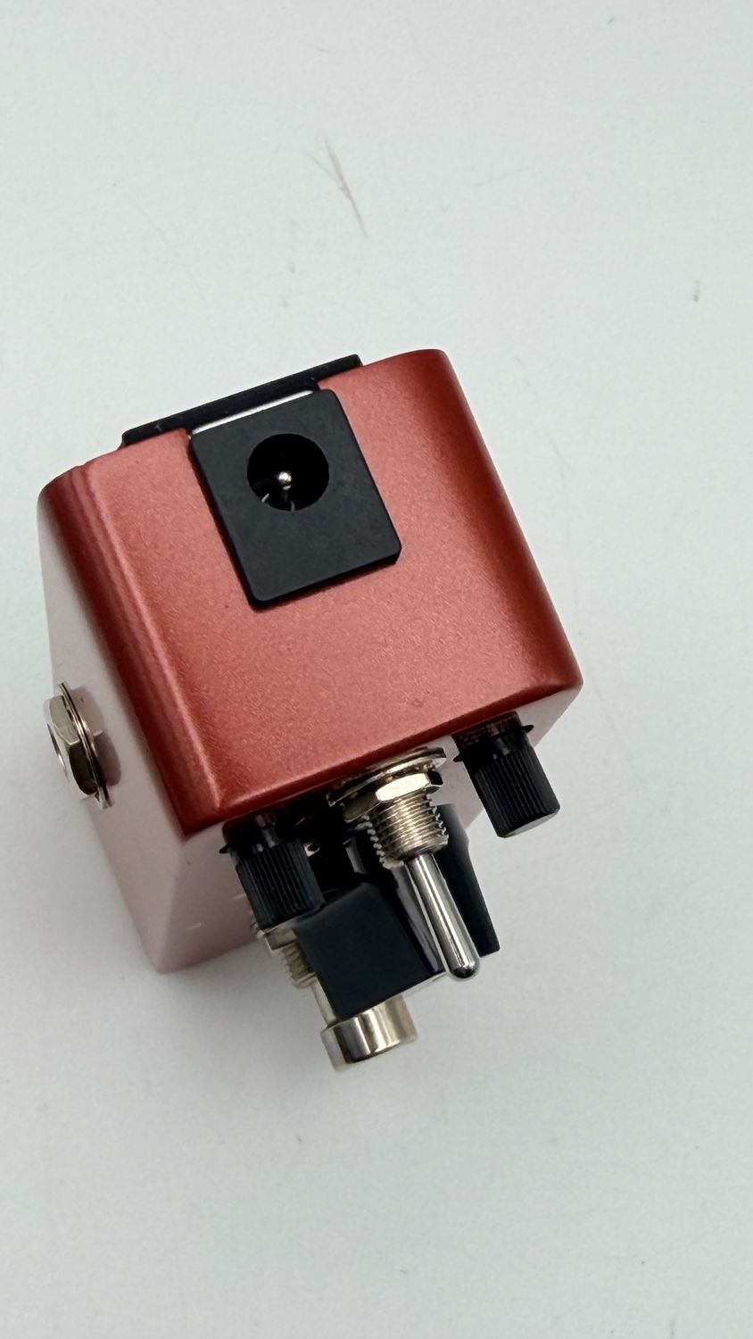 Donner Morpher – pedał distortion do gitary elektrycznej
