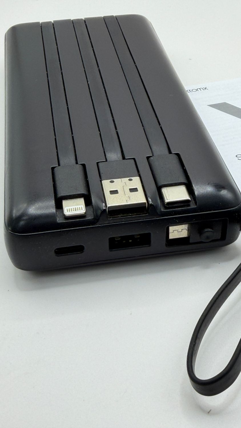 VEEKTOMX Power Bank 20000 mAh z wbudowanymi kablami
