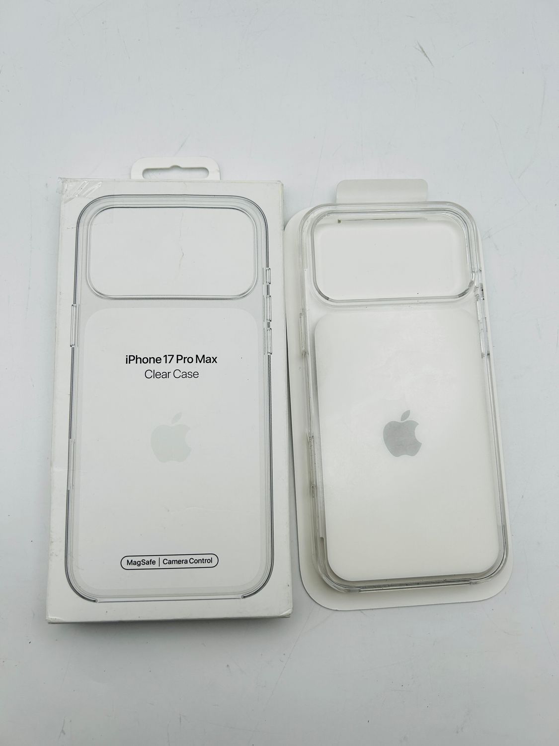 Apple przezroczyste etui z MagSafe do iPhone’a 17 Pro Max