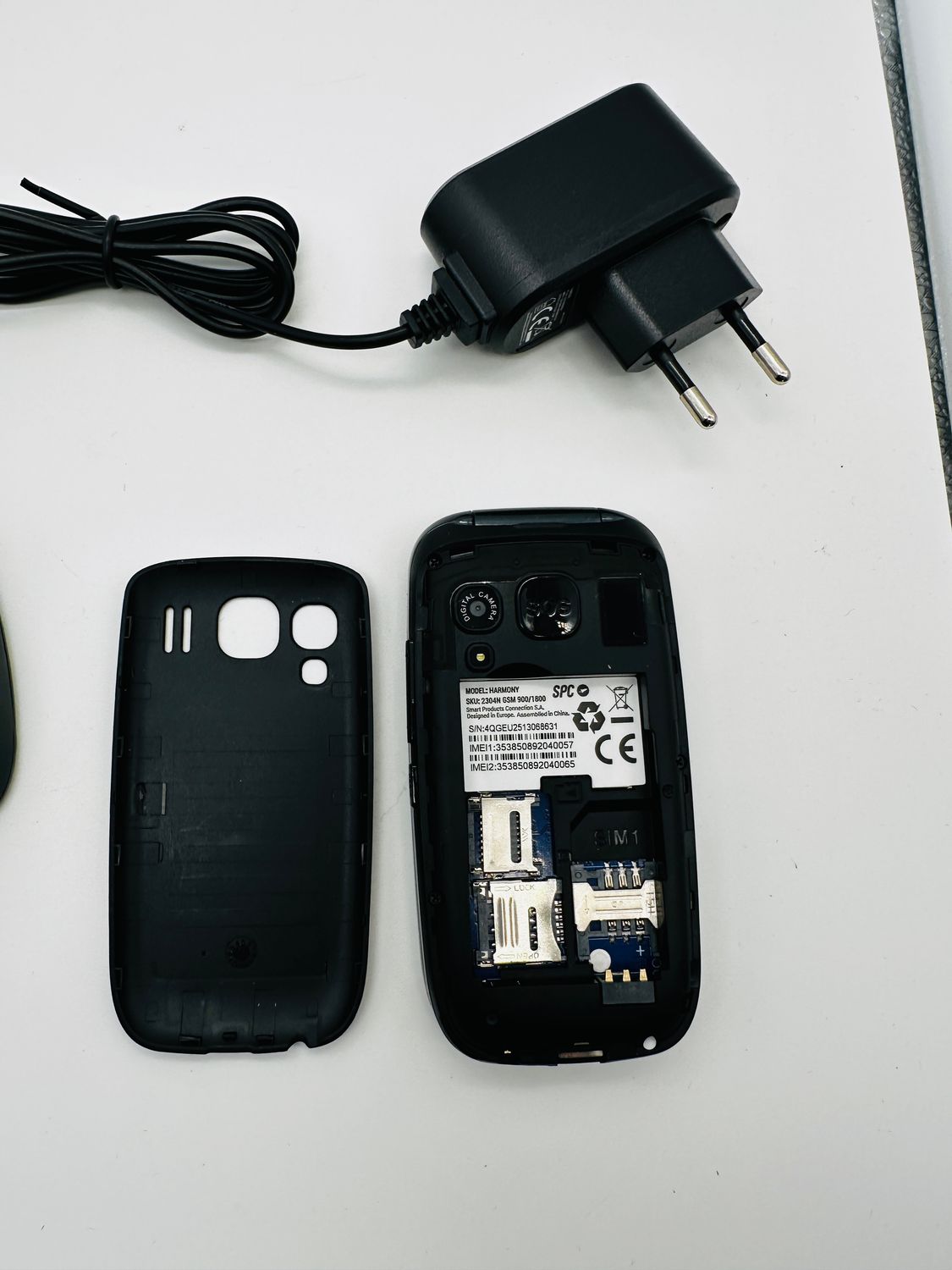SPC Harmony – telefon komórkowy z klapką dla seniorów