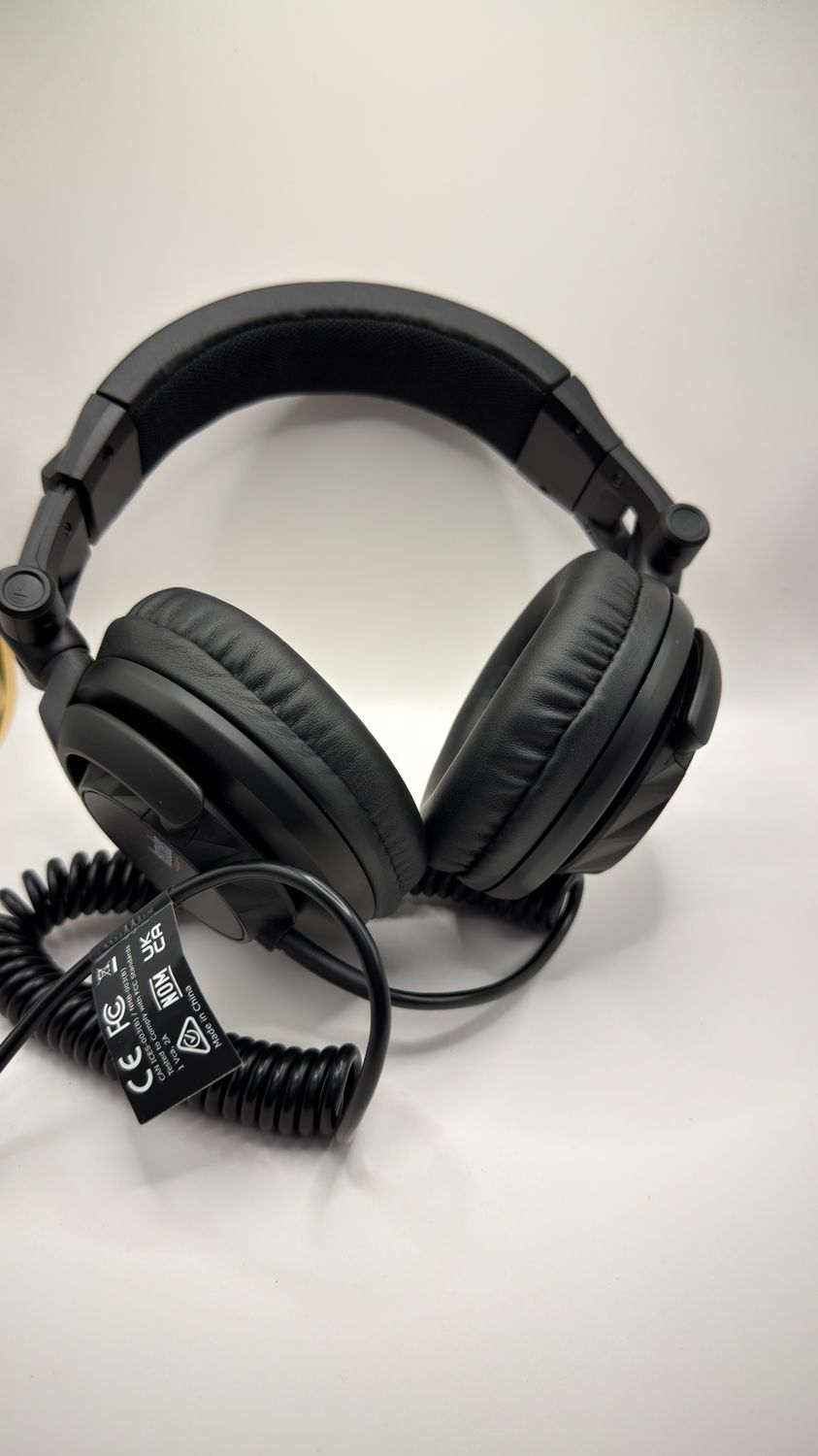 Hercules HDP DJ45 – słuchawki DJ zamknięte wokółuszne