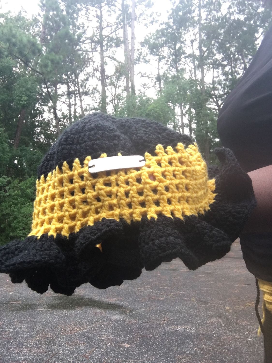 Crochet Favorite Team Colors Ruffle Hat