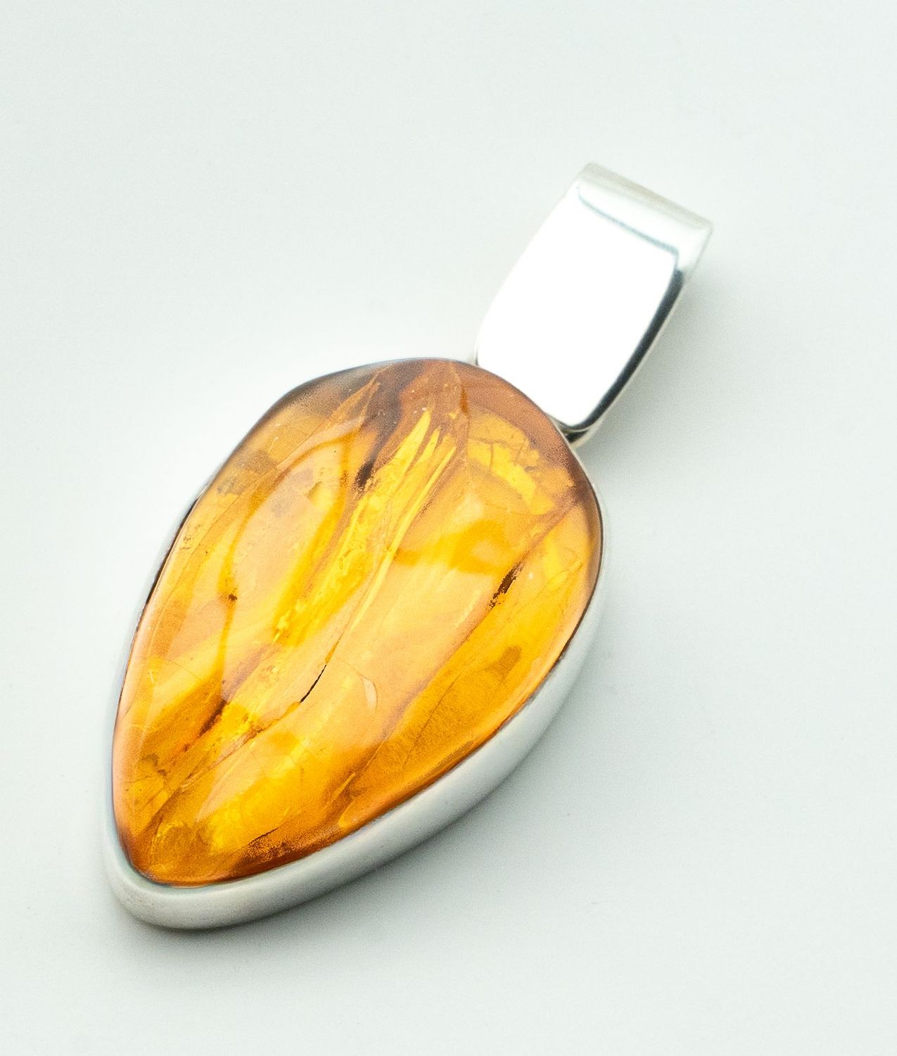 Bernstein Anhänger mit Silber 925