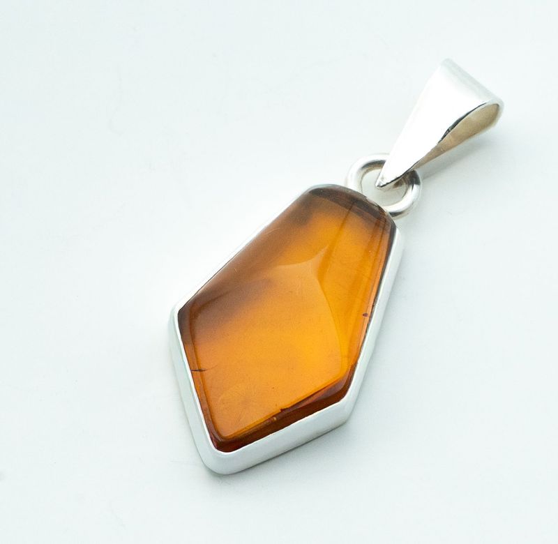 Bernstein Anhänger mit Silber 925