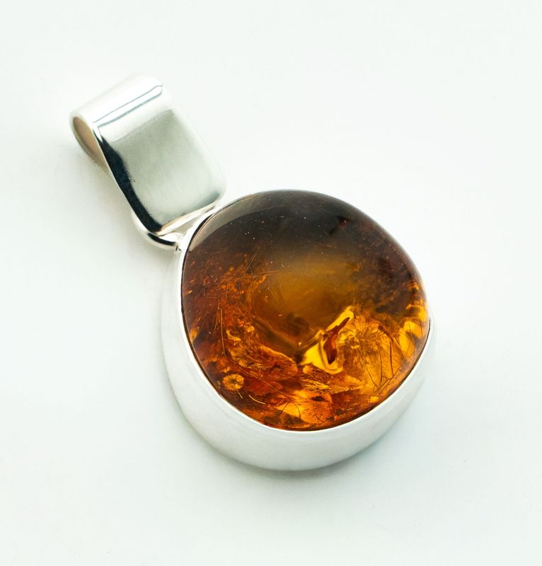 Bernstein Anhänger mit Silber 925