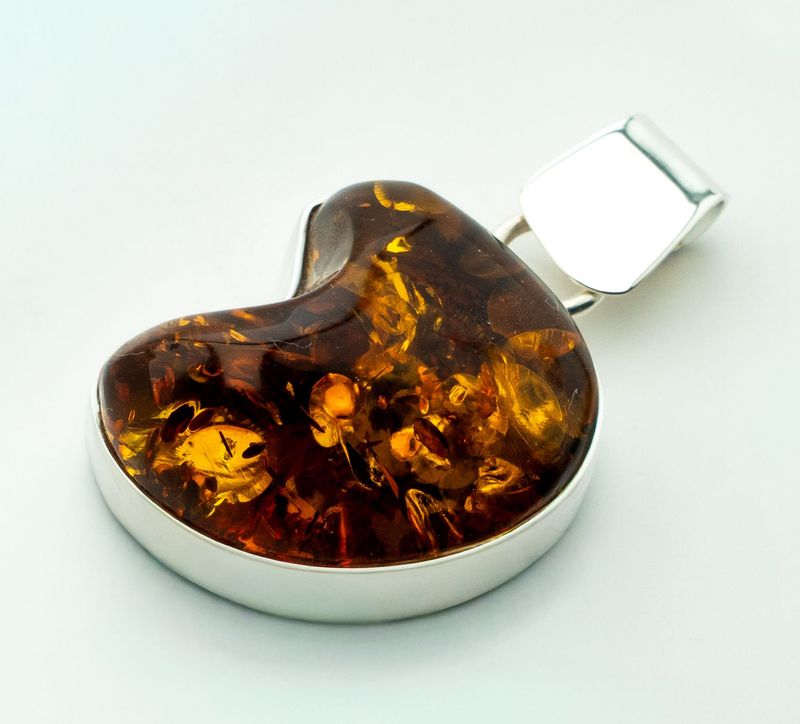Bernstein Anhänger mit Silber 925