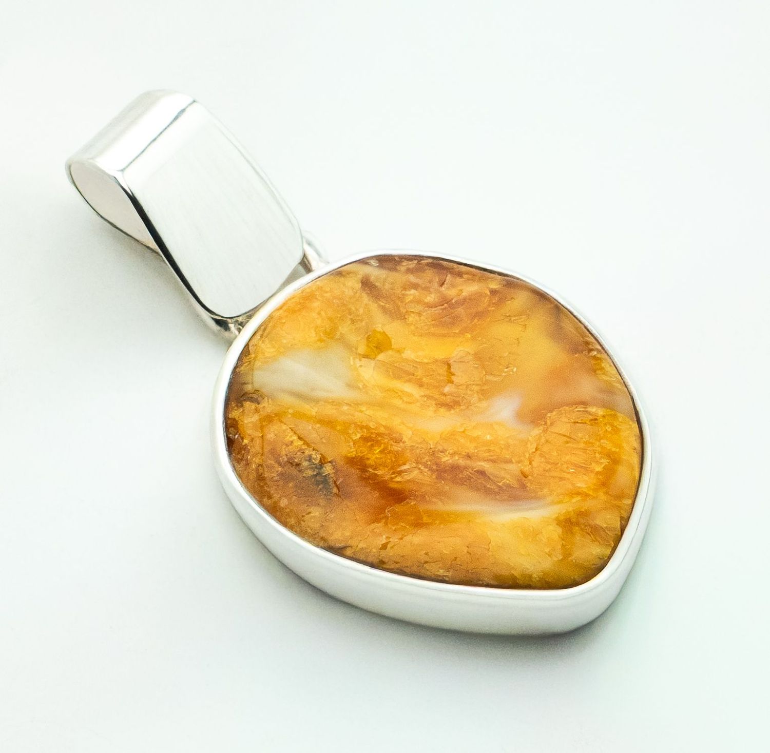 Bernstein Anhänger mit Silber 925