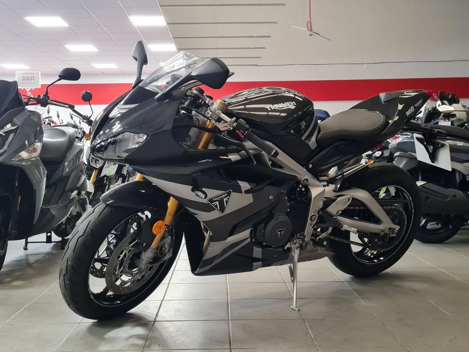 Daytona 675 Moto2 765 2020 Triumph Daytona 765R MOTO2 ABS NOLA