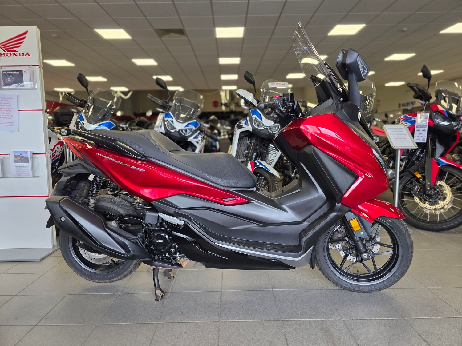 Honda NSS 350 Forza