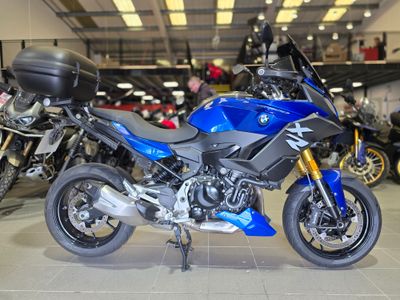 BMW F900XR