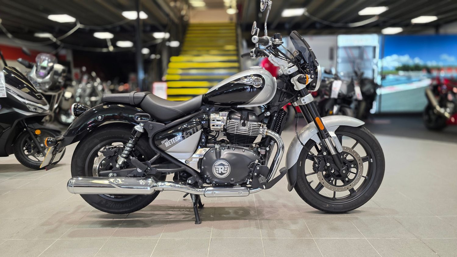 Royal Enfield Super Meteor 650
