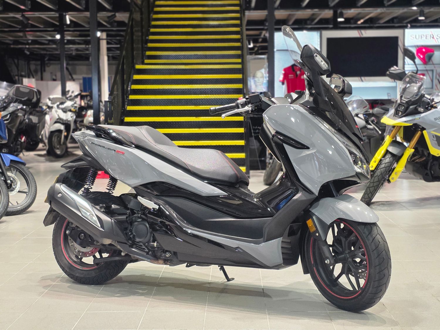 Honda NSS300 Forza