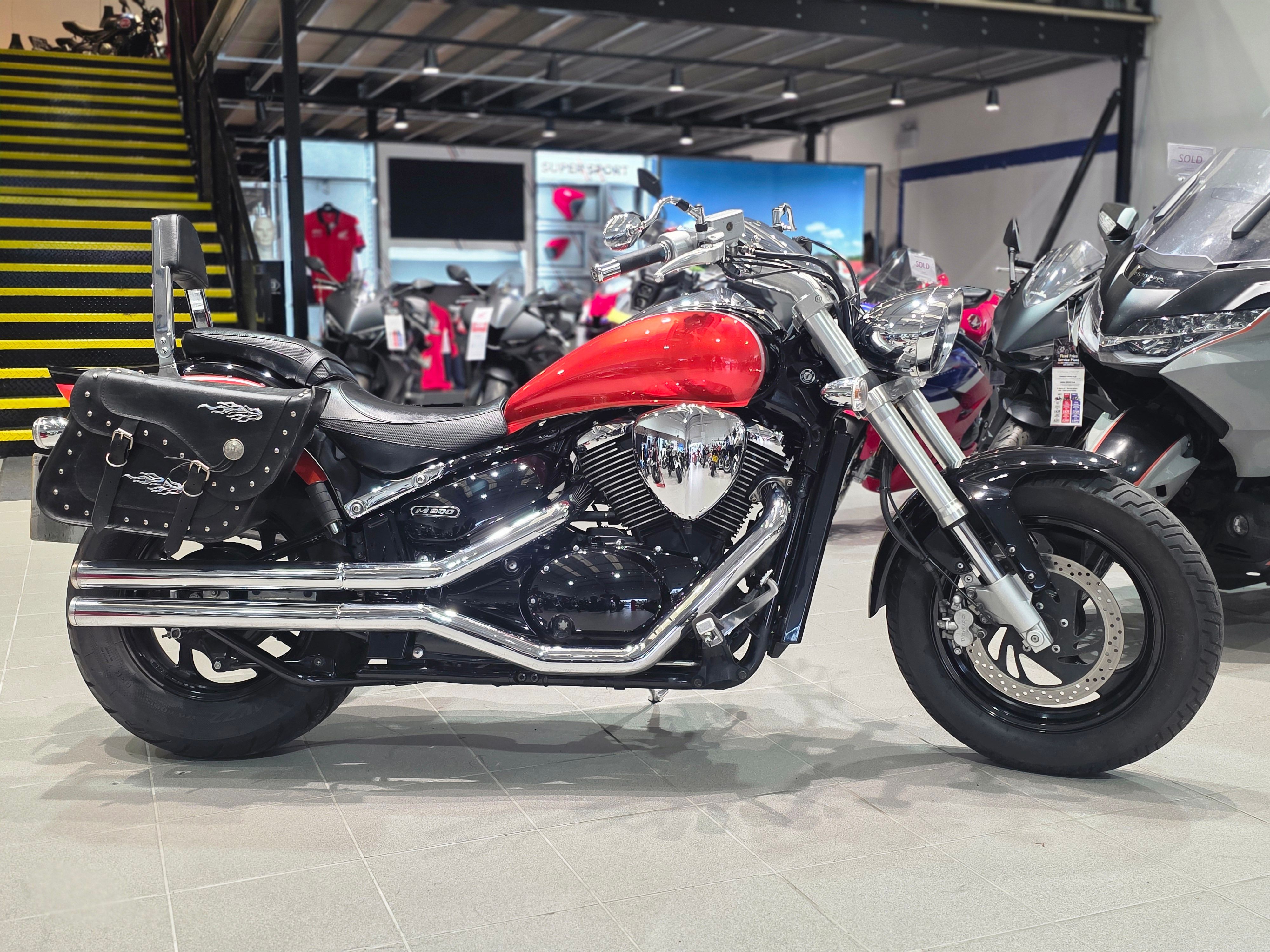 Suzuki VZ800 Intruder