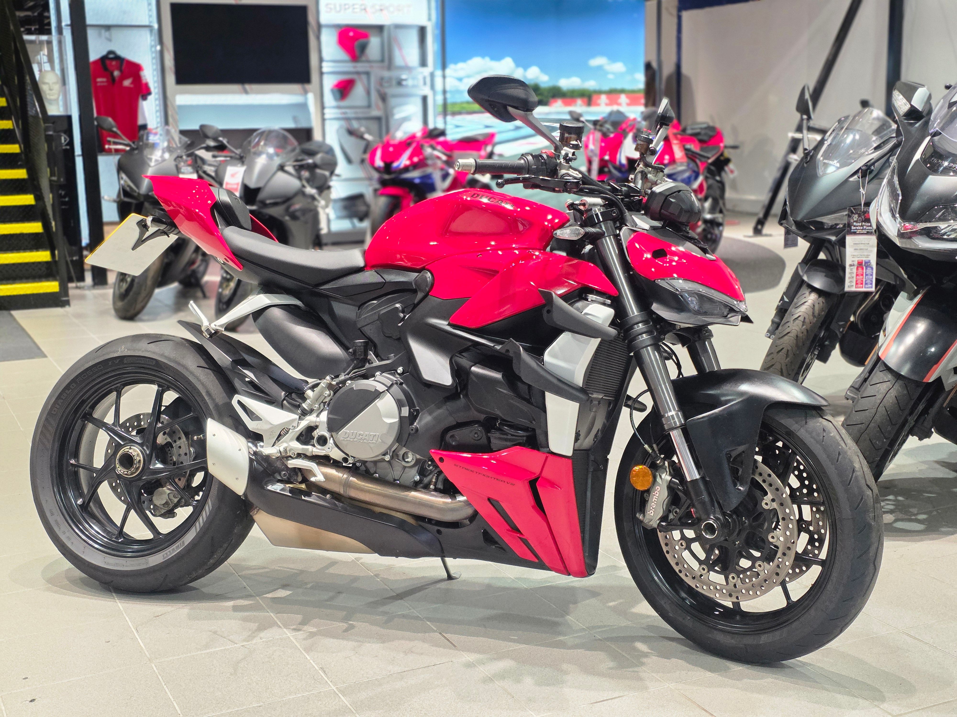 Ducati Street fighter v2 955