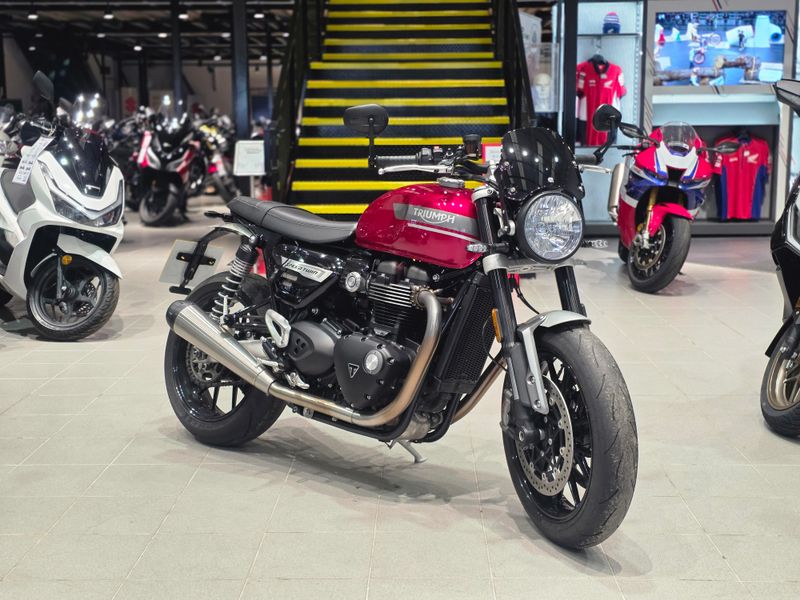 Triumph Speed Twin 1200