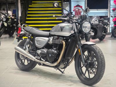 Triumph Street Twin 900