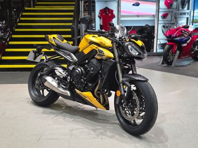 Triumph Street Triple RS