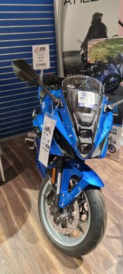 Suzuki GSX-8R Suzuki GSX-8R