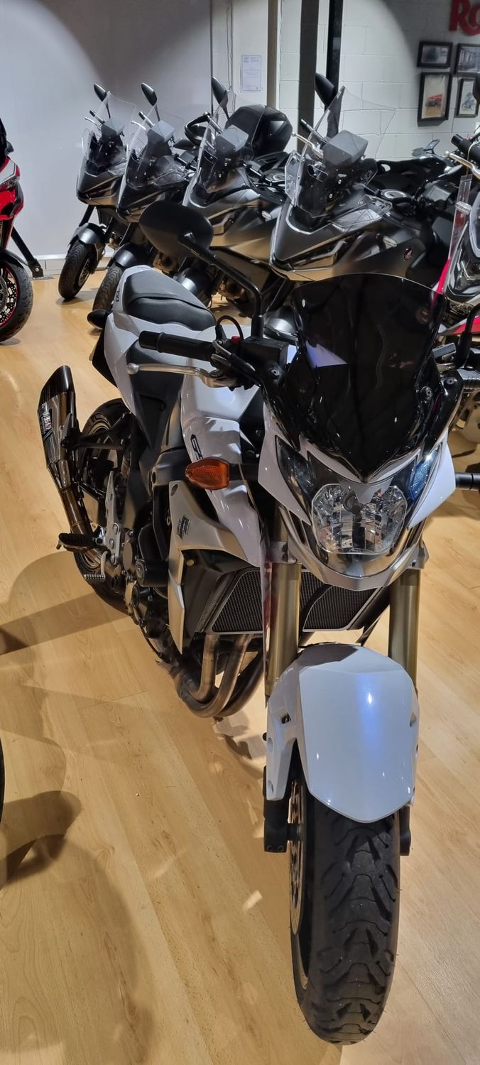 Suzuki GSR750