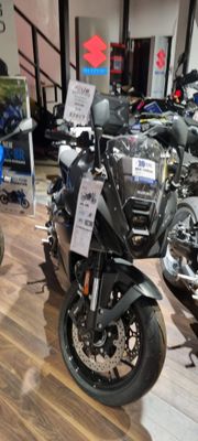 Suzuki GSX-8R Suzuki GSX-8R