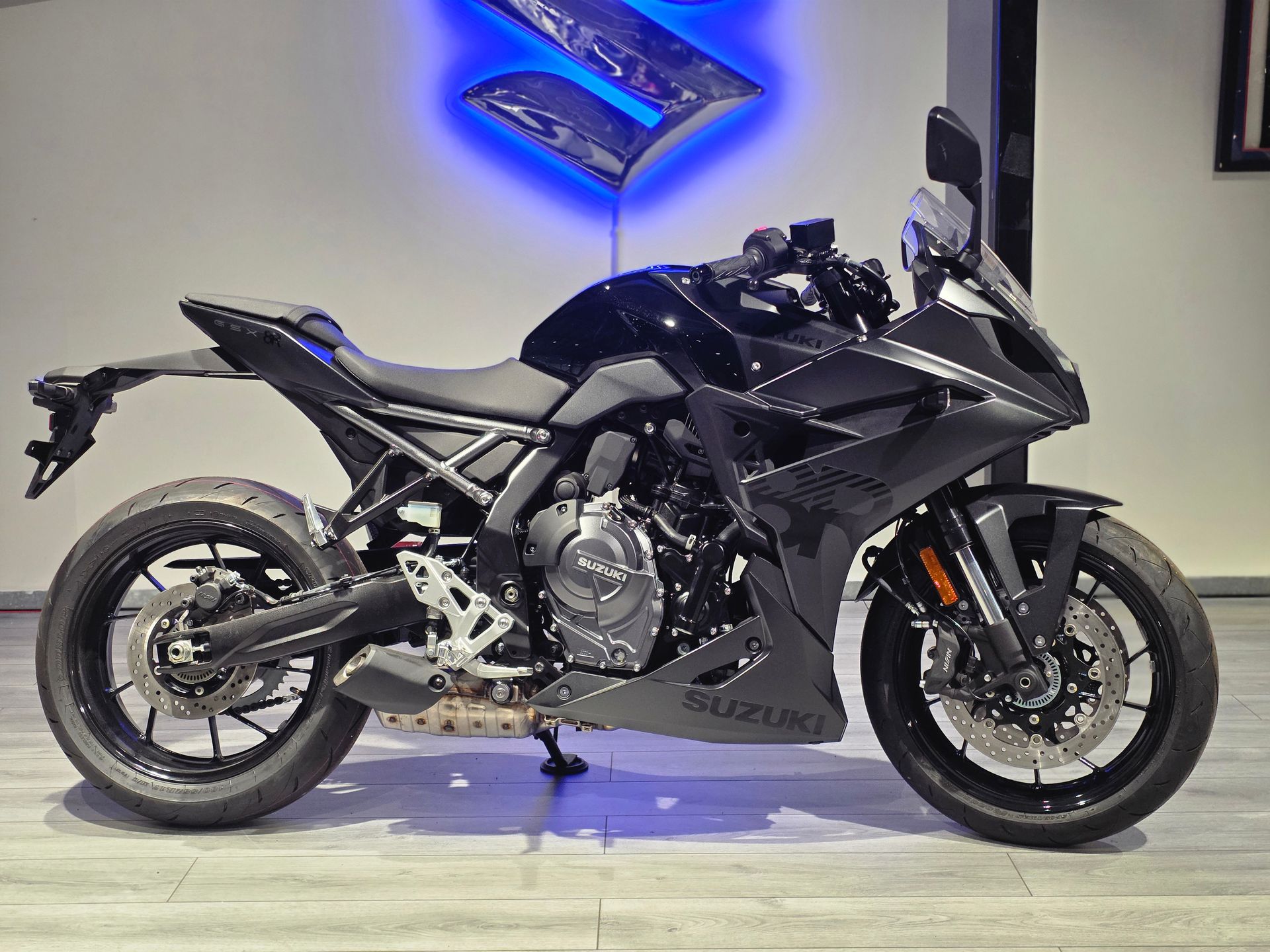 Suzuki GSX-8R