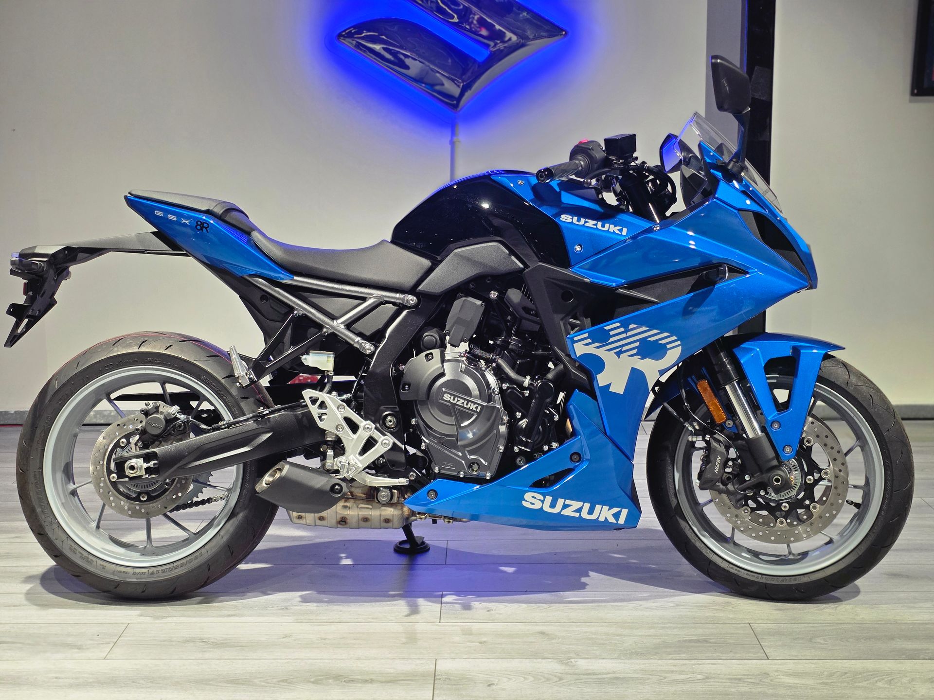 Suzuki GSX-8R
