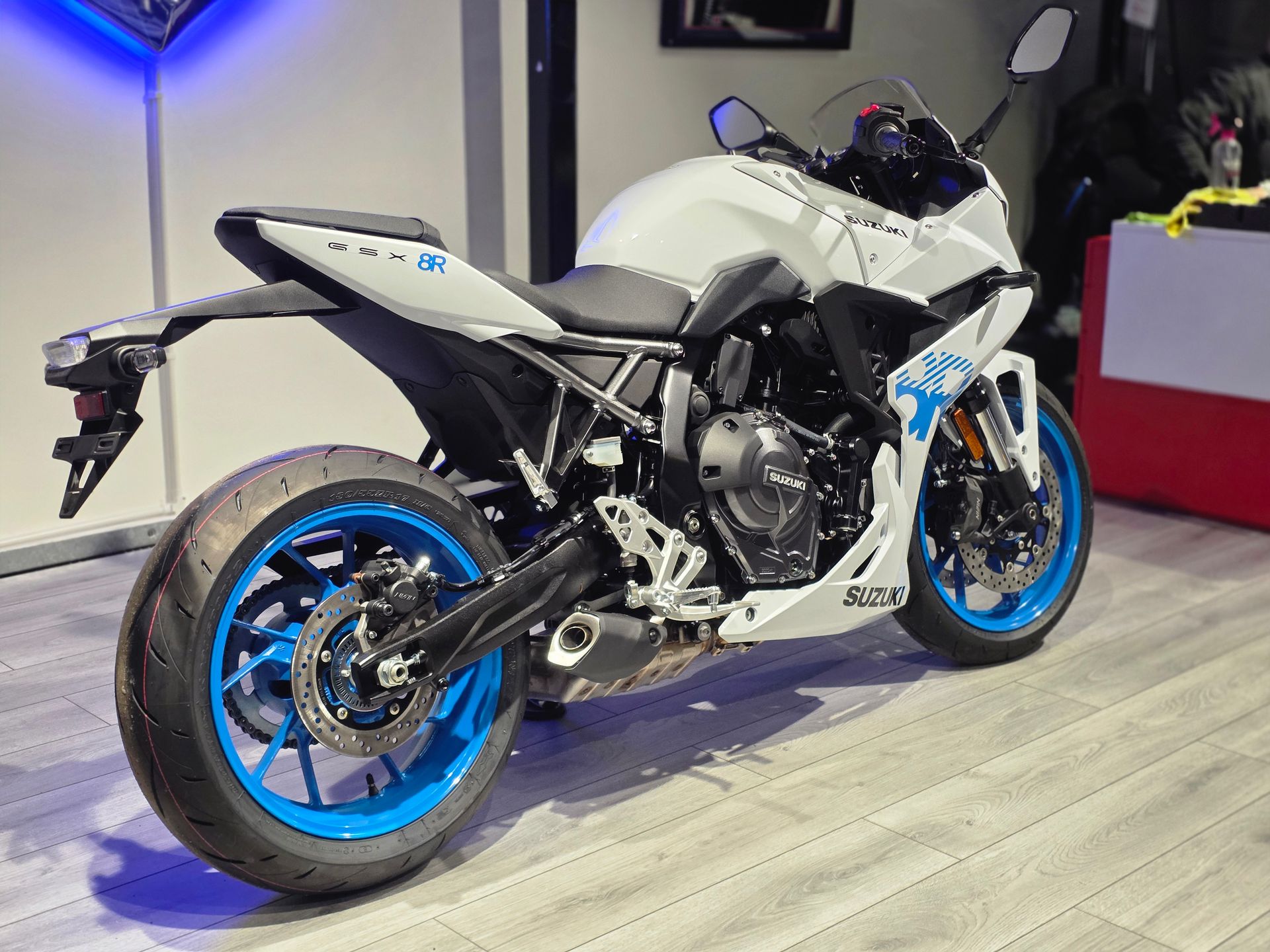 Suzuki GSX-8R