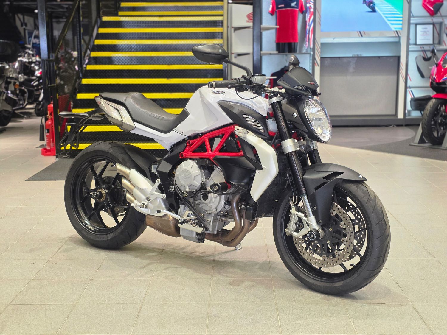 MV Augusta Brutale 800