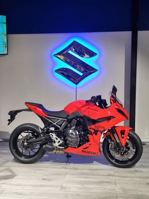 Suzuki GSX-8R