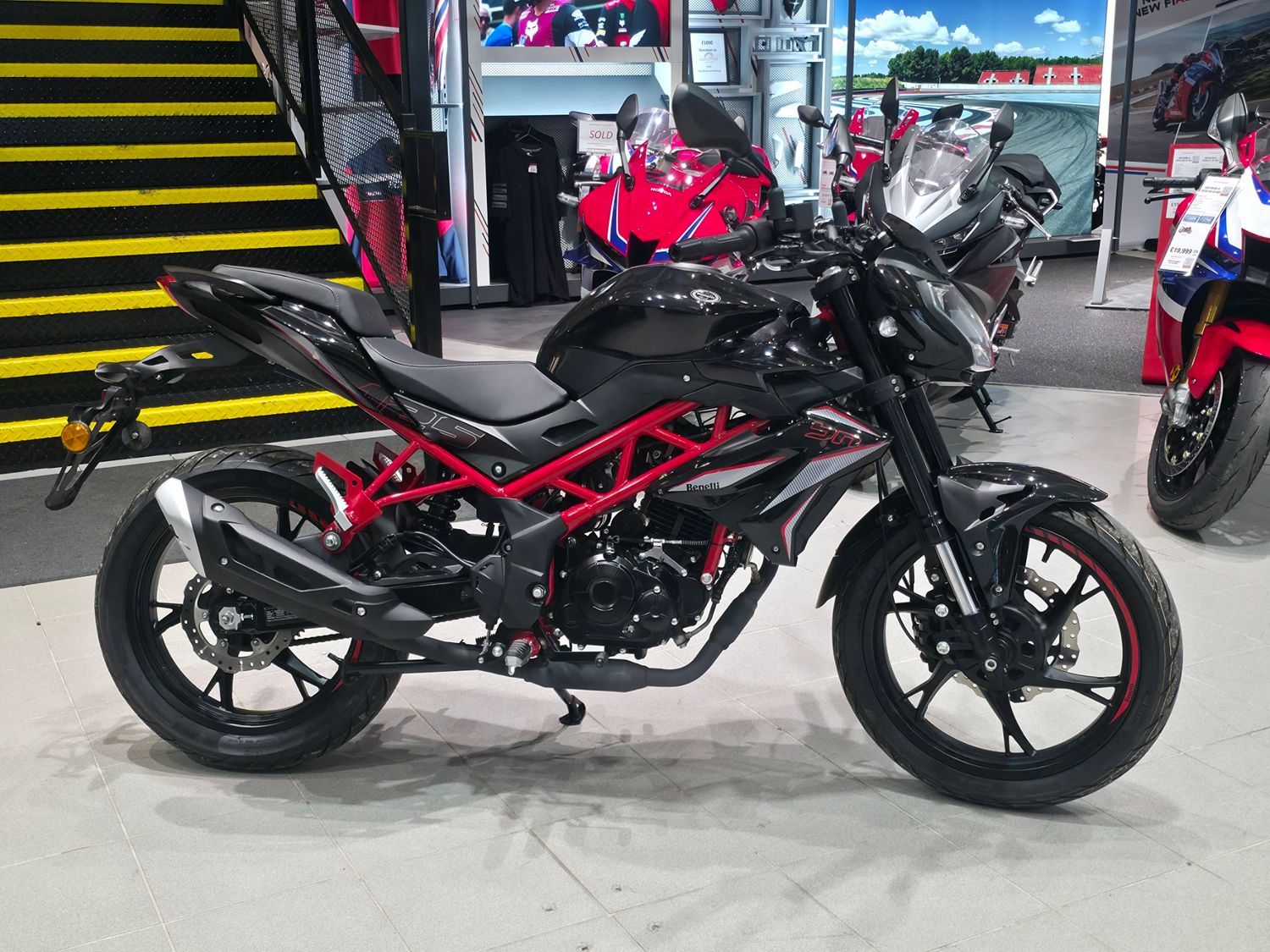 Benelli BN125