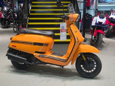 Lambretta V125 Special