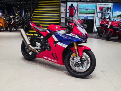 Honda CBR1000RR-R Fireblade SP Honda CBR1000RR-R Fireblade SP