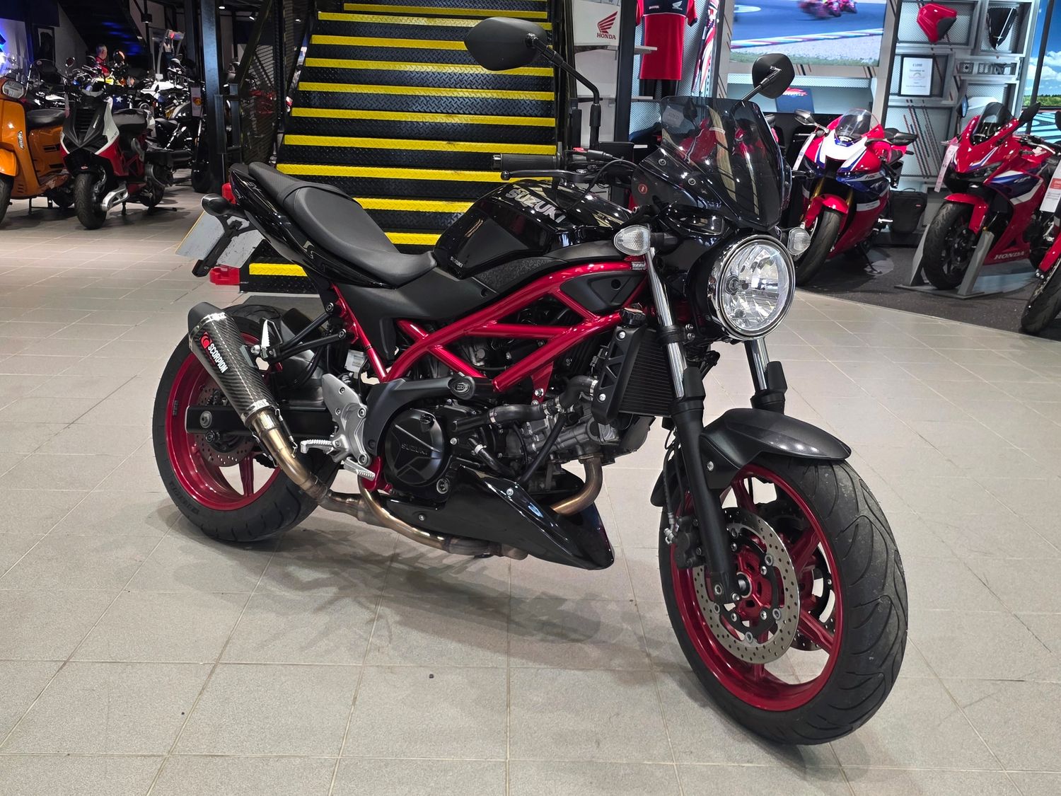 Suzuki SV650