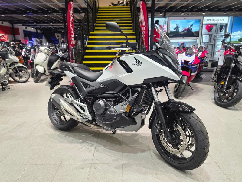Honda NC750 XA