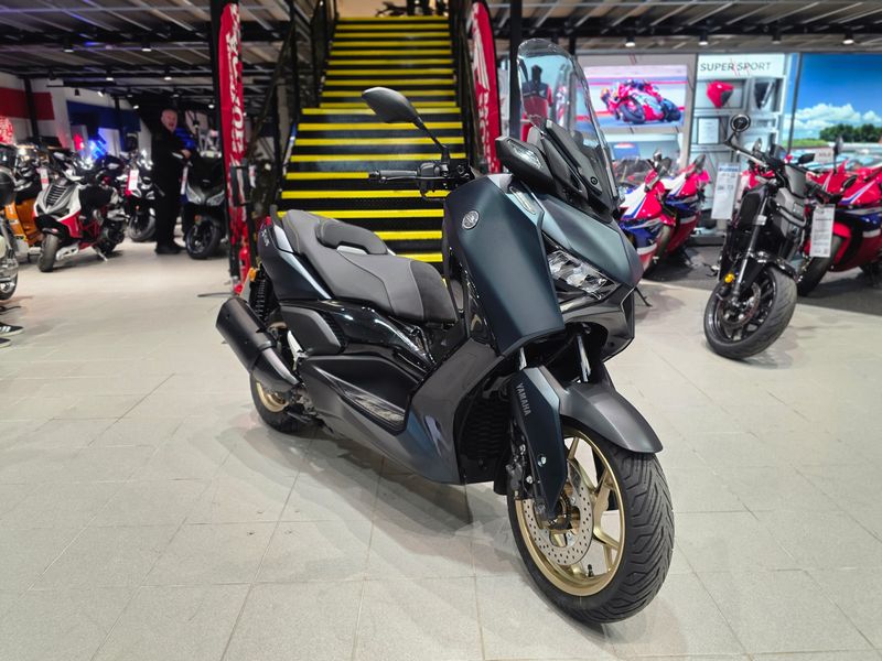 Yamaha X-MAX 300
