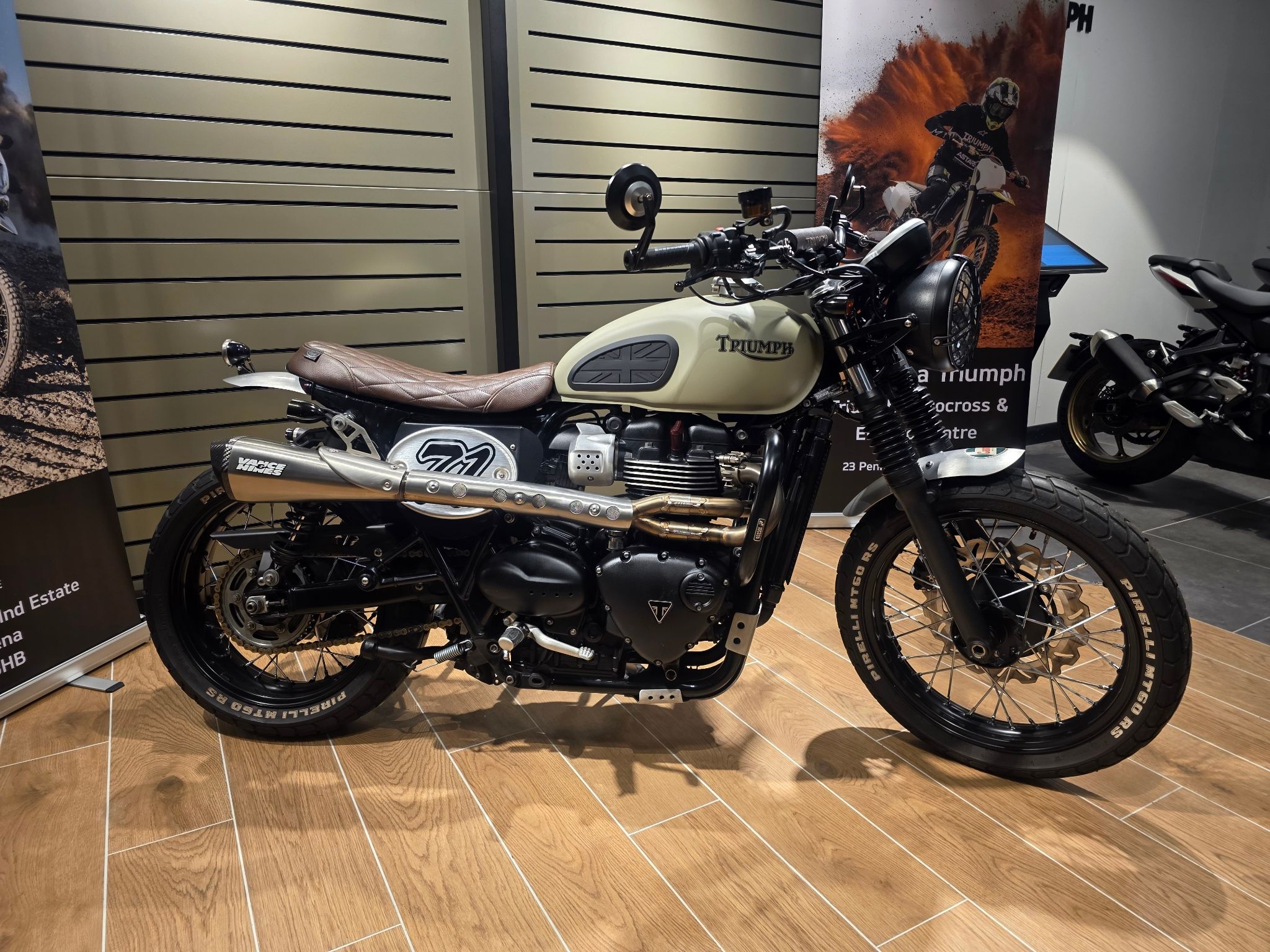Triumph Street Twin 900
