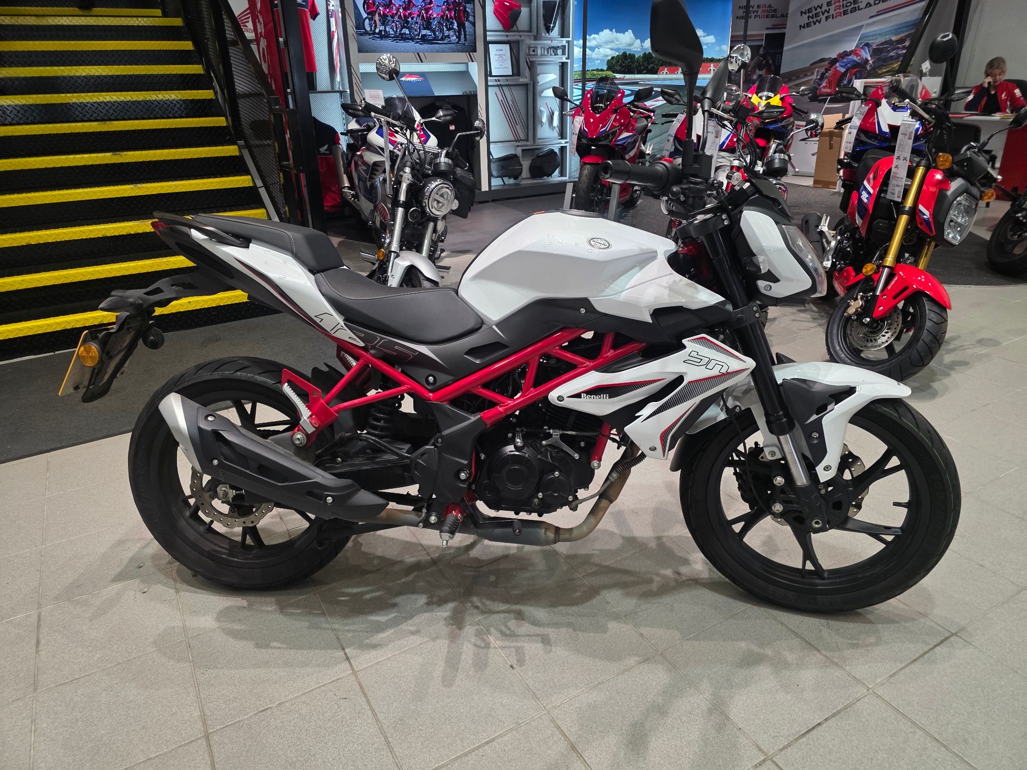 Benelli BN125