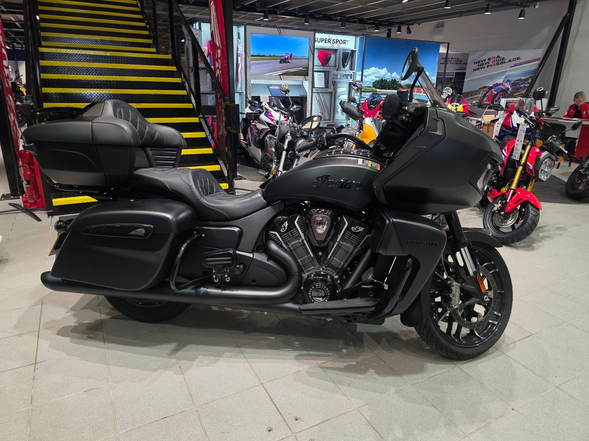 Indian Pursuit Limited Dark Horse
