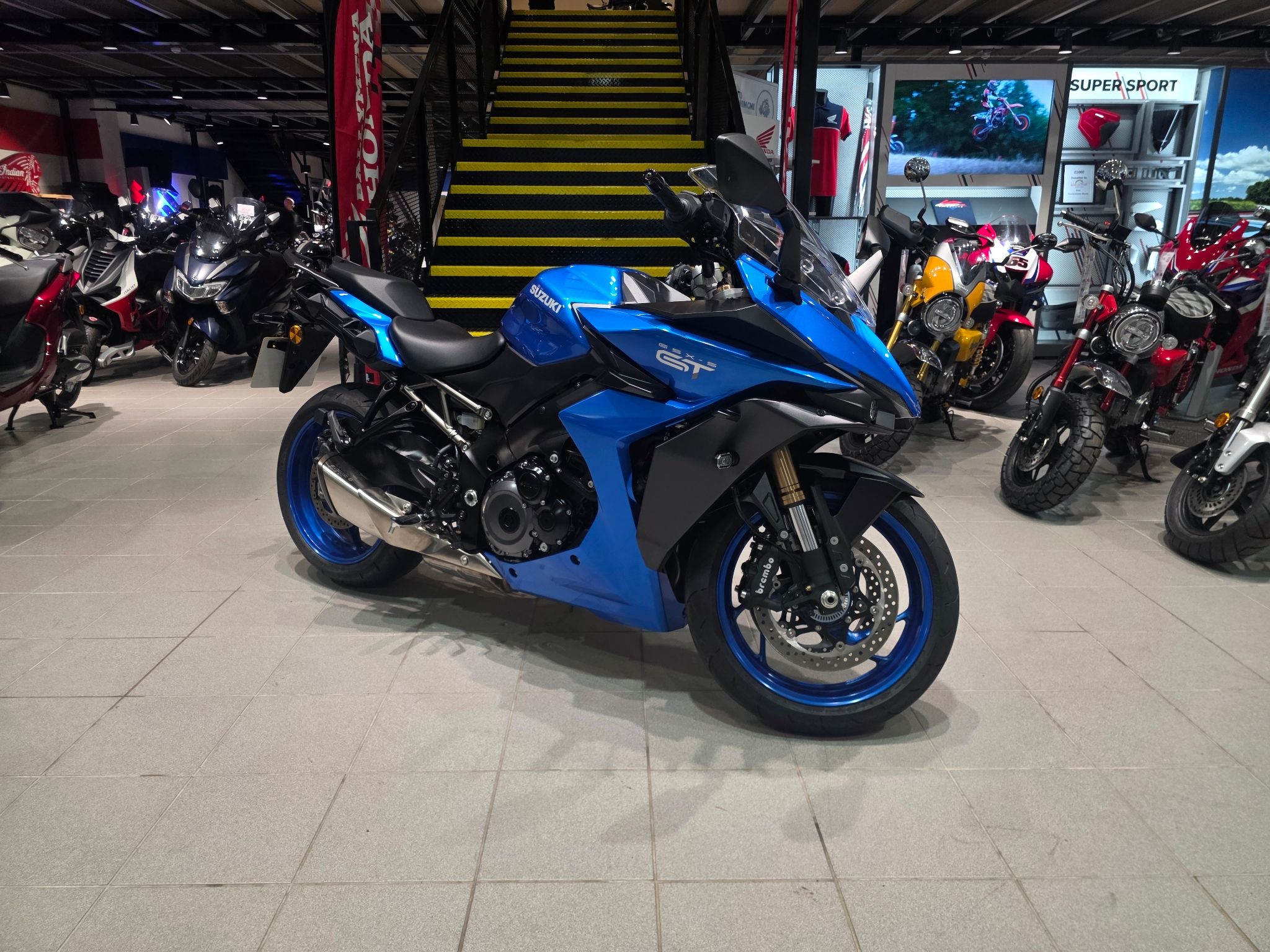 Suzuki GSX-S1000 GT