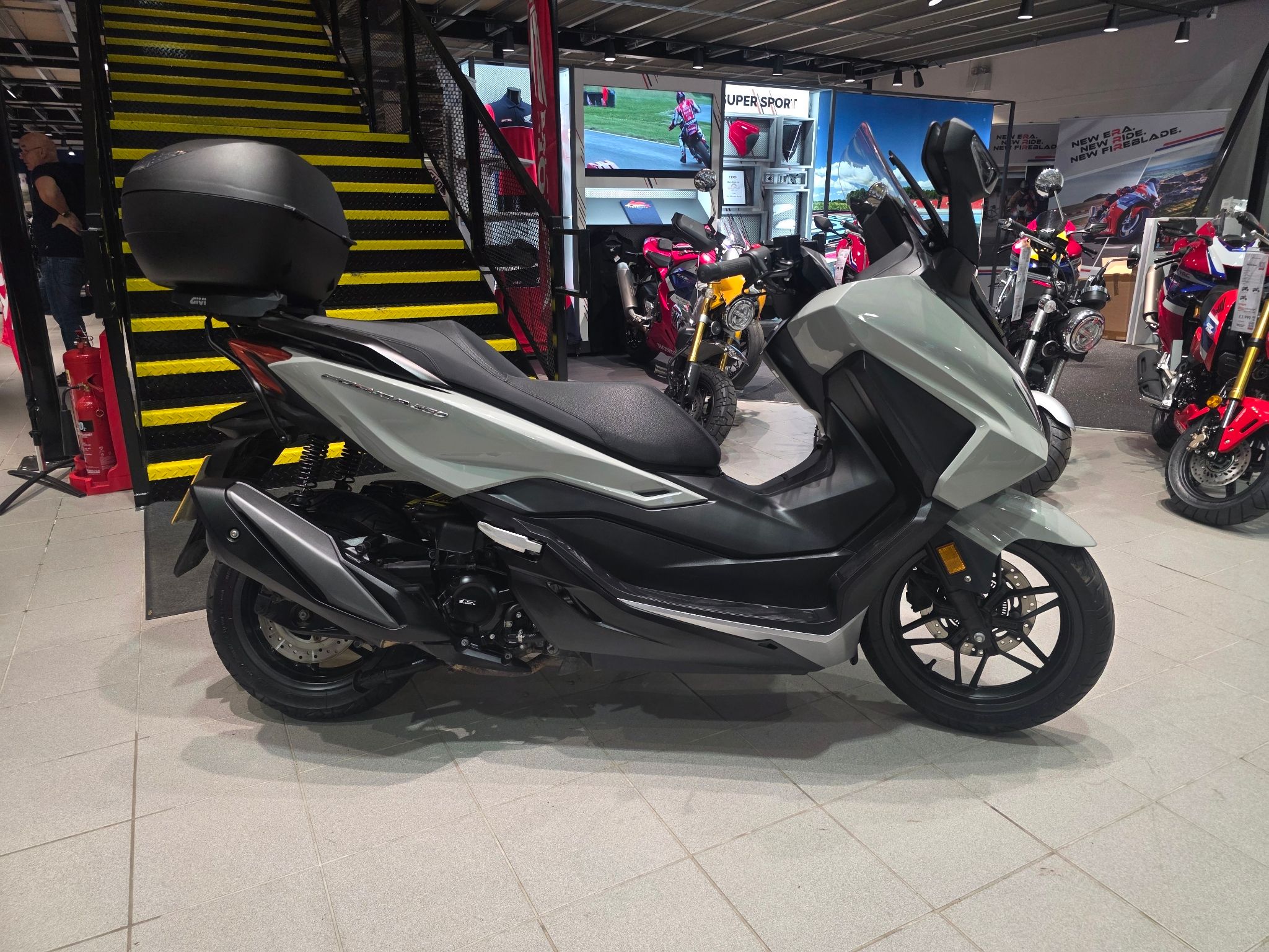 Honda Forza 350