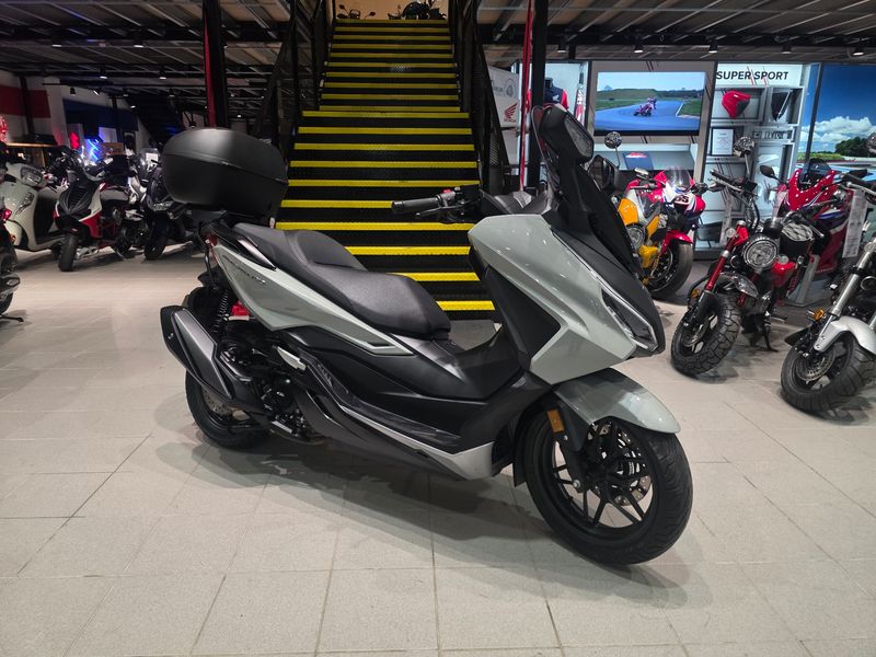 Honda Forza 350