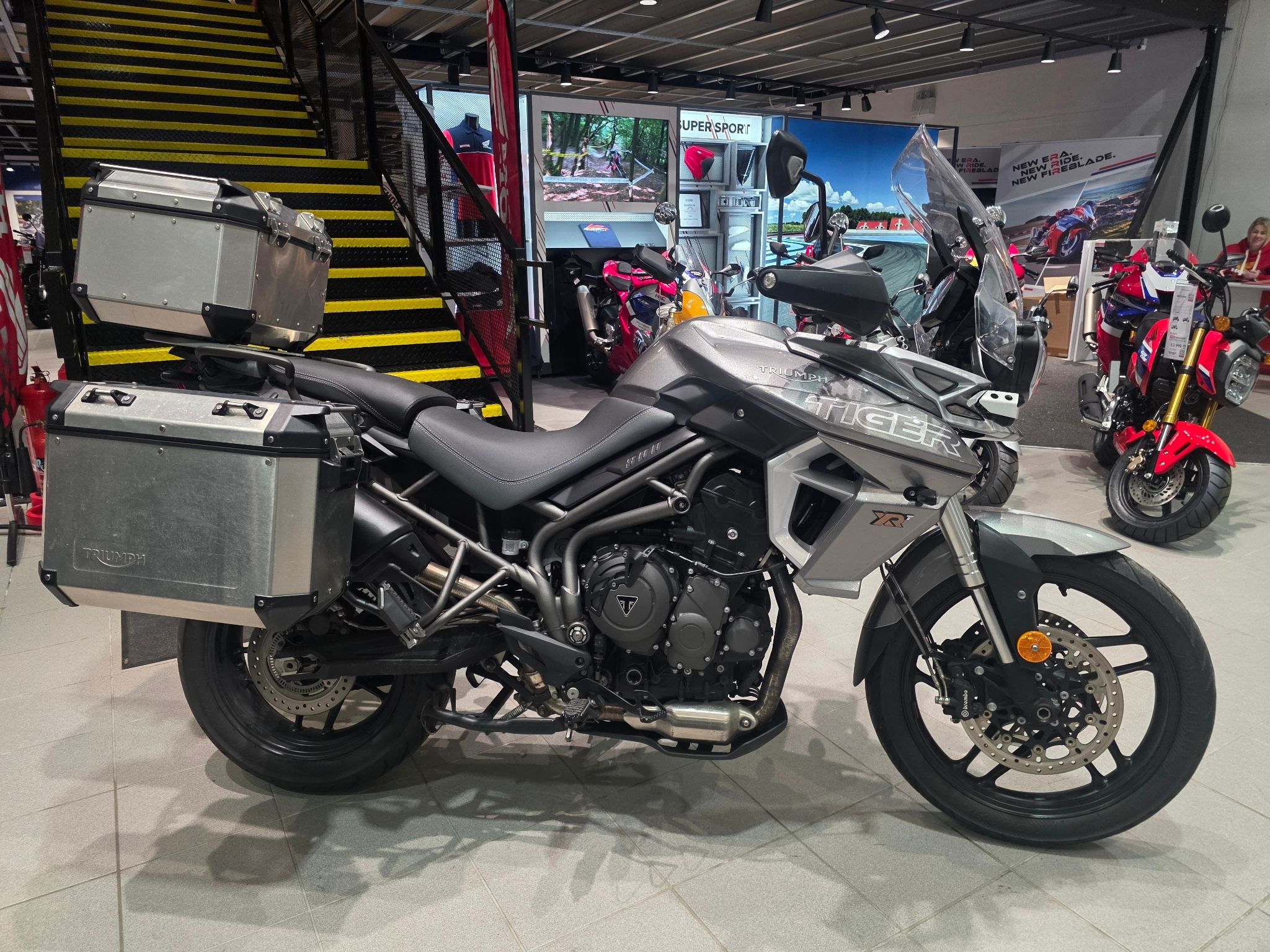 Triumph Tiger 800 XRT